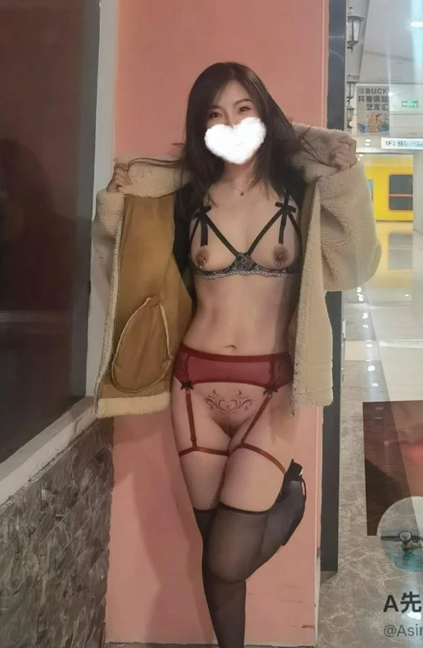 推特美女@A先生和西西小姐私拍人体尺度图集