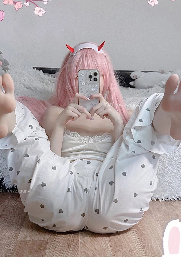 顶级Cos白虎萝莉@zzzsunvi私拍尺度福利图